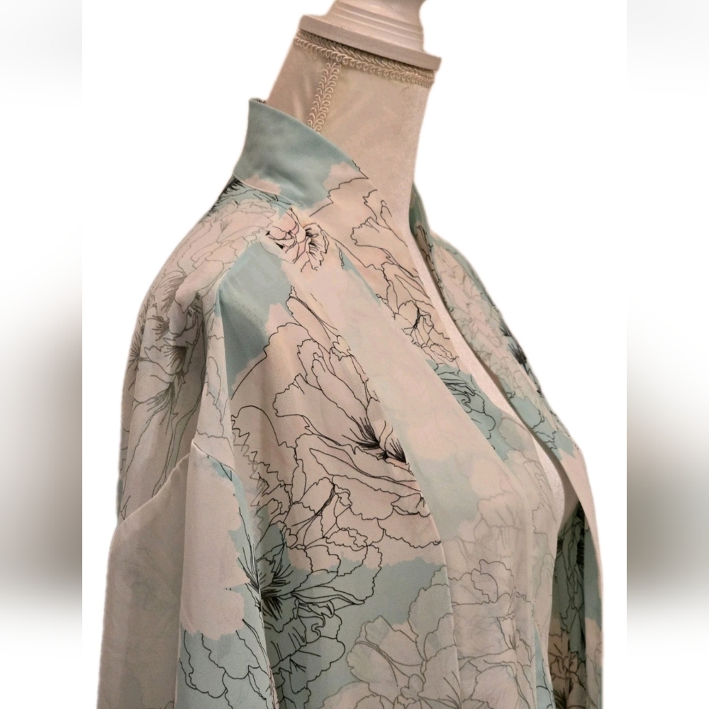 Westport Women’s 1X Kimono Blue Floral Sheer Open Front Boho Pom Pom Trim Beach - Picture 4 of 10